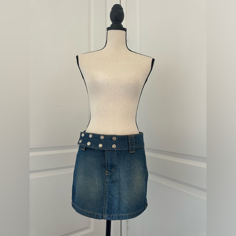 Dolce And Gabbana Jean mini Skirt with Snap Buttons